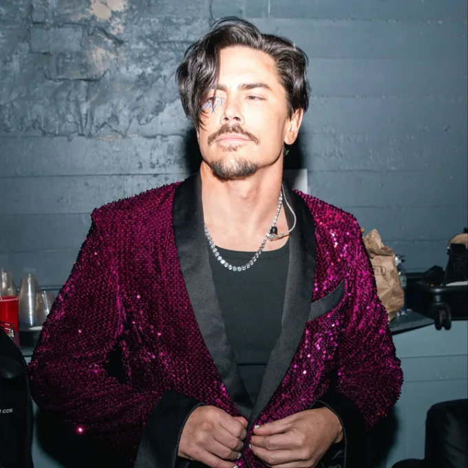 Tom Sandoval And The Most Extras